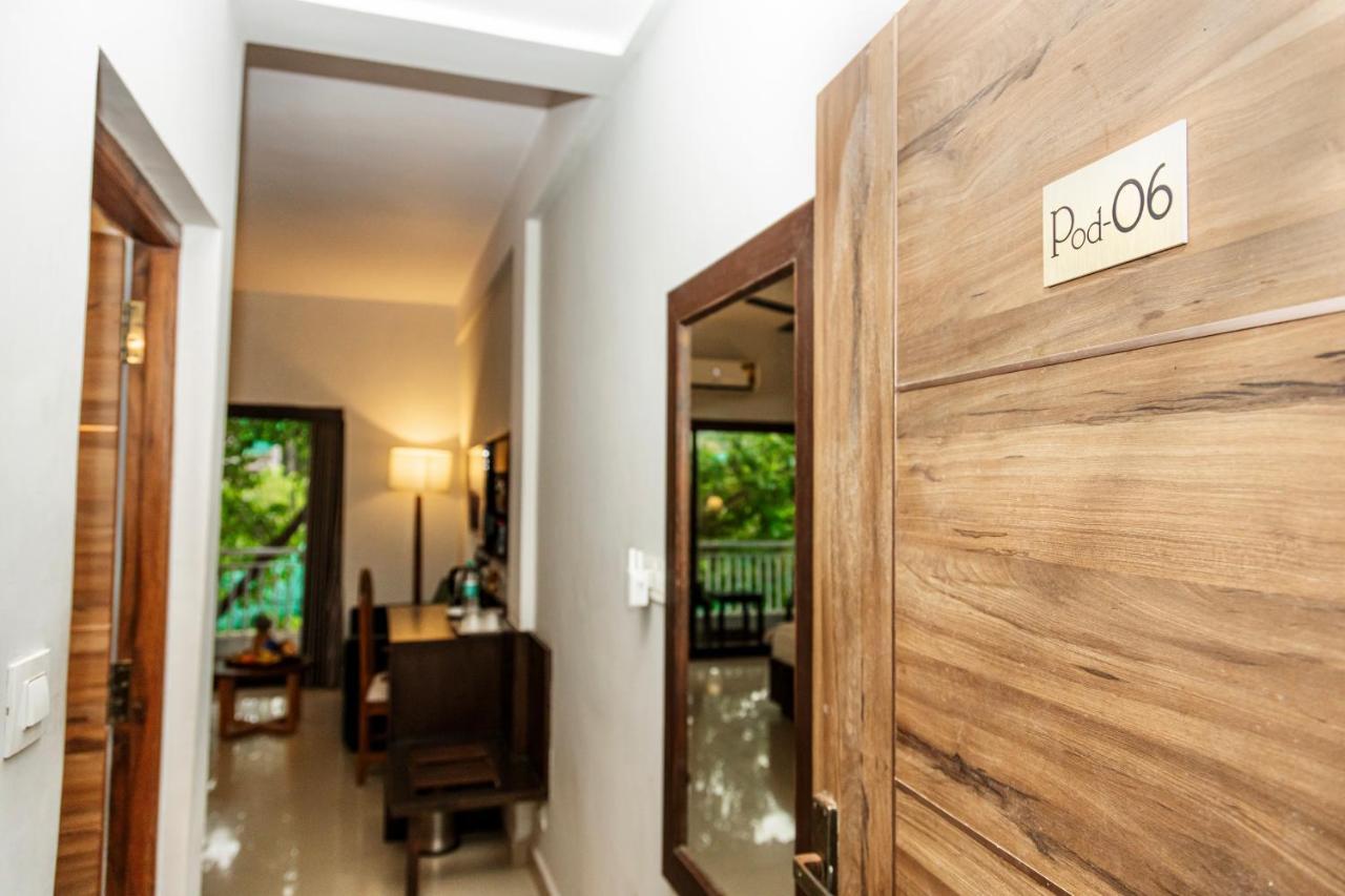 Fourteen Pods By The Sea Hotel Morjim Exterior photo