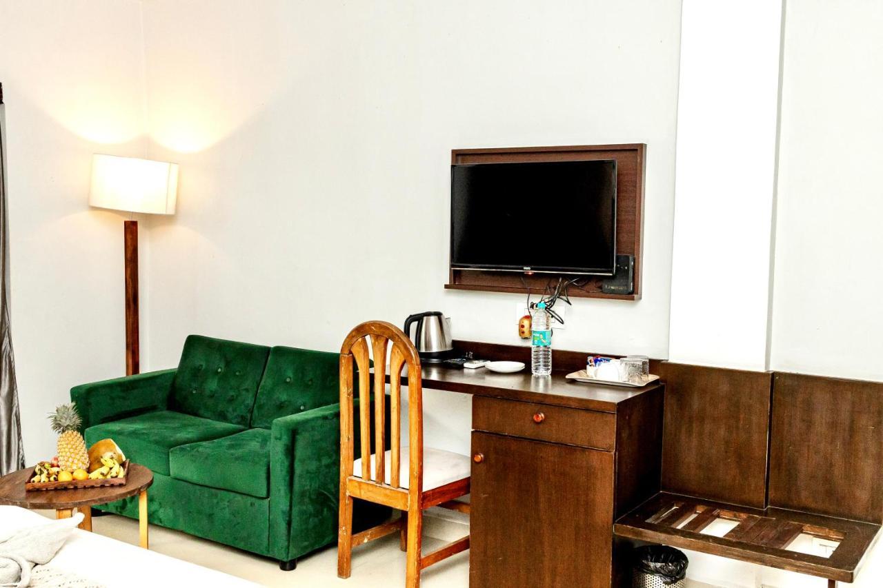 Fourteen Pods By The Sea Hotel Morjim Exterior photo