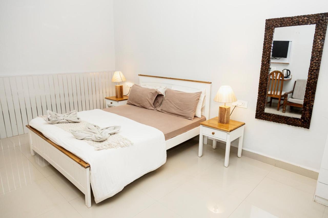 Fourteen Pods By The Sea Hotel Morjim Exterior photo