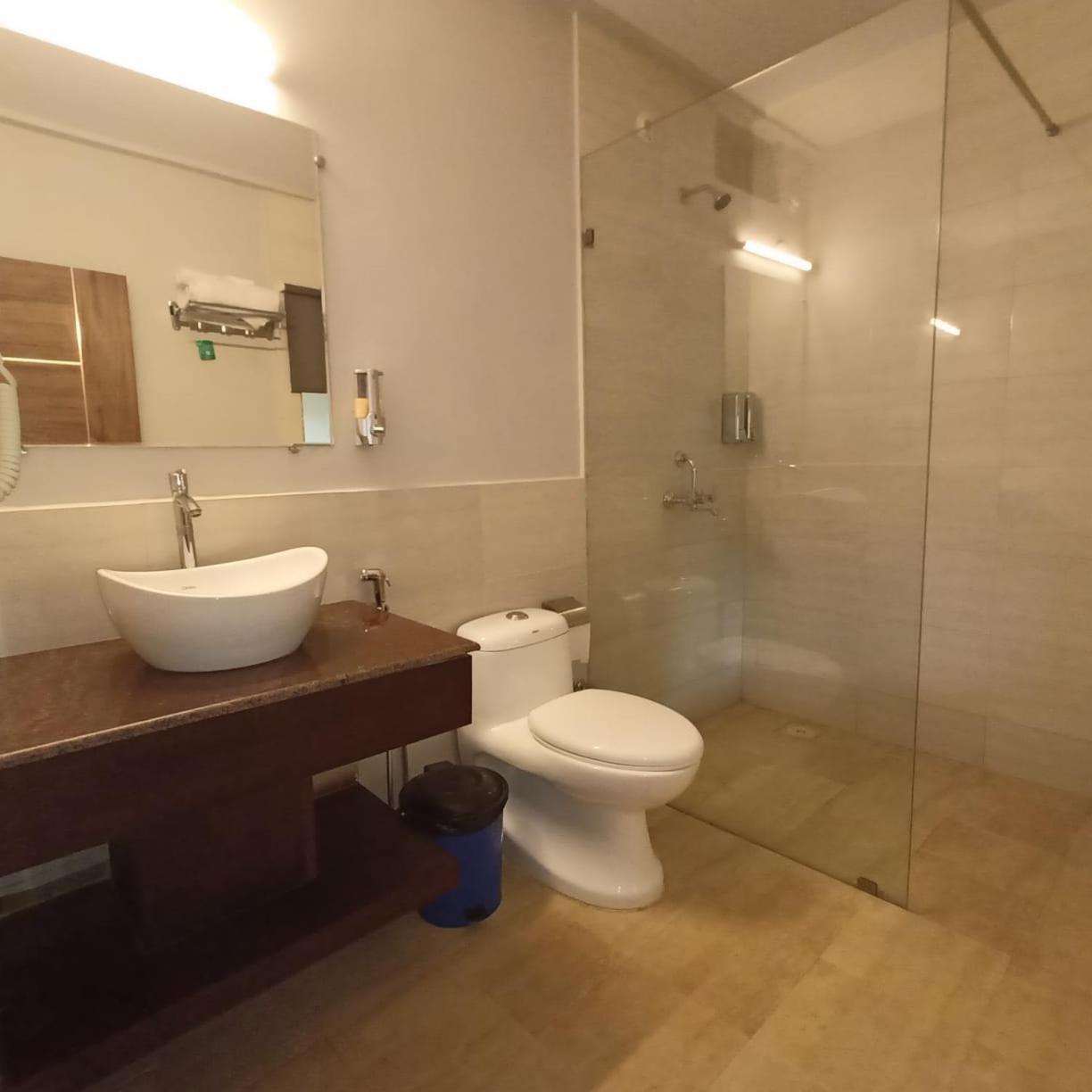 Fourteen Pods By The Sea Hotel Morjim Exterior photo
